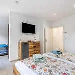 Haus Mit 4 Schlafzimmern 別荘 ゾーリンゲン