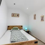 Haus Mit 4 Schlafzimmern * זולינגן