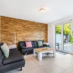 Haus Mit 4 Schlafzimmern זולינגן