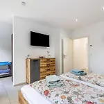 Haus Mit 4 Schlafzimmern Semesterbostad *