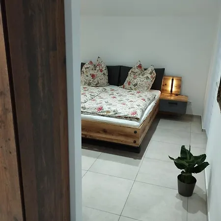 Haus Mit 4 Schlafzimmern Holiday home Solingen