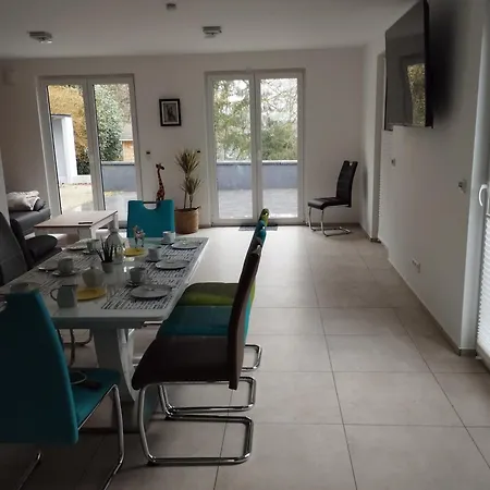 Haus Mit 4 Schlafzimmern * Solingen