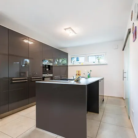 Haus Mit 4 Schlafzimmern Semesterbostad *