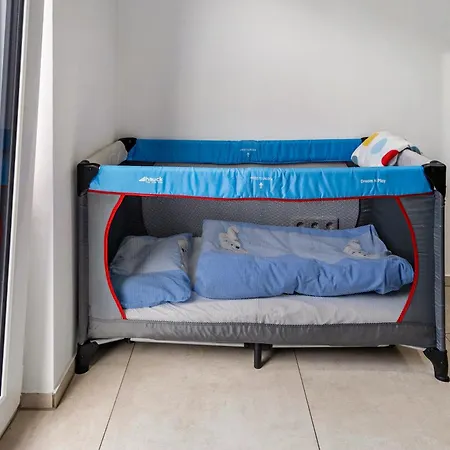 Haus Mit 4 Schlafzimmern *