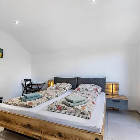Haus Mit 4 Schlafzimmern Nyaraló Solingen