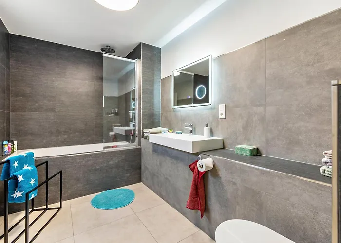 Hébergement de vacances Haus Mit 4 Schlafzimmern Solingen