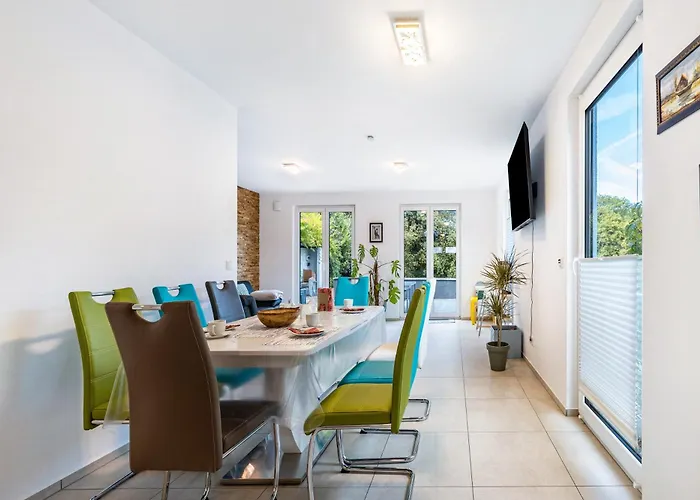 Haus Mit 4 Schlafzimmern Hébergement de vacances Solingen