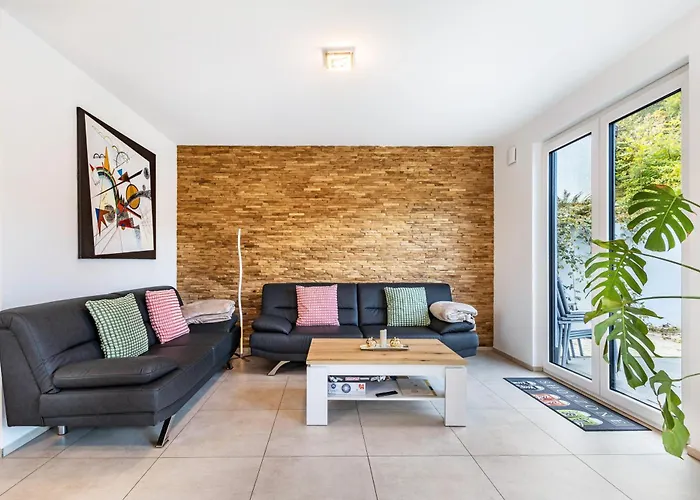 Haus Mit 4 Schlafzimmern Hébergement de vacances *