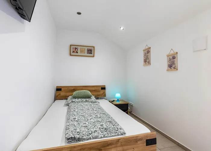 Haus Mit 4 Schlafzimmern * Solingen