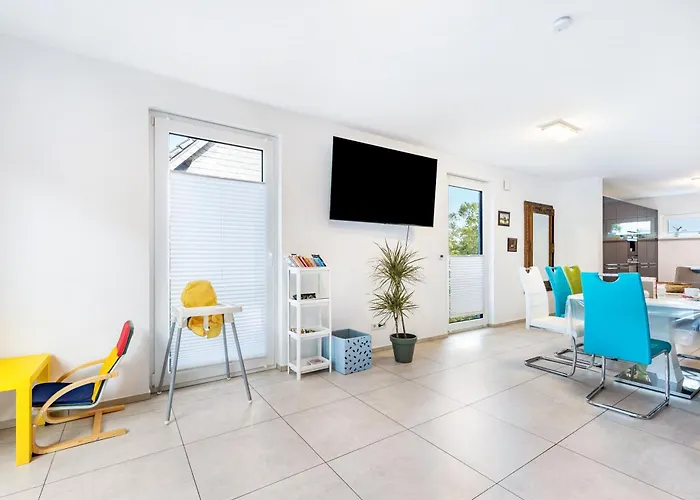 Haus Mit 4 Schlafzimmern Hébergement de vacances Solingen